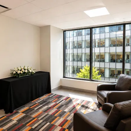 Holiday Inn Hotel & Suites - Montreal Centre-Ville Ouest By Ihg-3