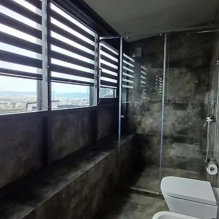 All Seasons Residence Design Hotel - Free Parking-2