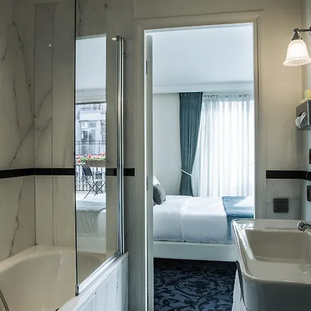 Hôtel Saint-Pétersbourg Opéra&Spa-3