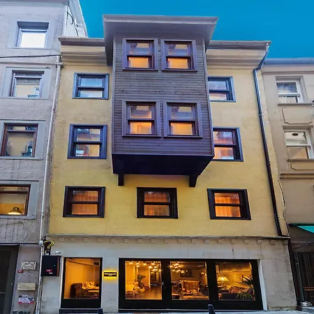 Meroddi Galata Mansion-2
