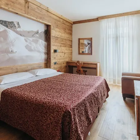 Hotel Corona-3