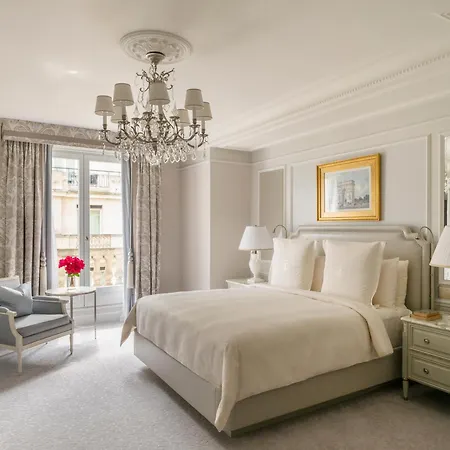 Four Seasons Hotel George V Paris-3