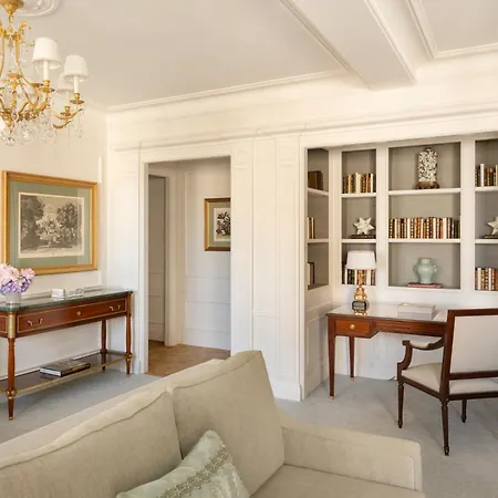 Four Seasons Hotel George V Paris-2