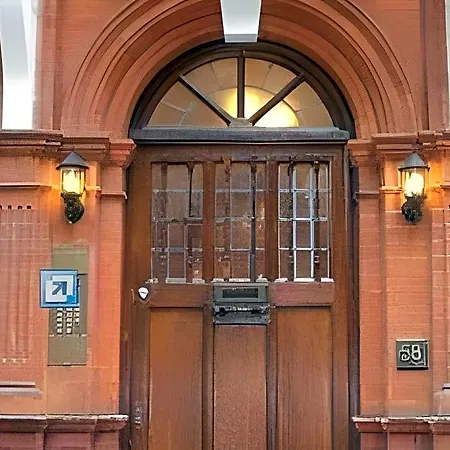 Kensingtoncourt Aparthotel-3