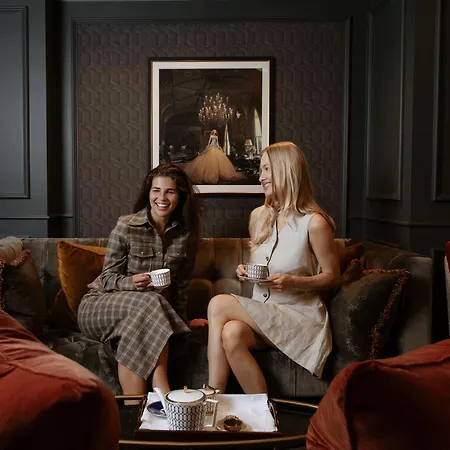 The Guardsman Hotel-3