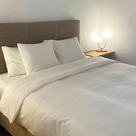 Hotel Apartment With 2-En Suite Bedrooms-2