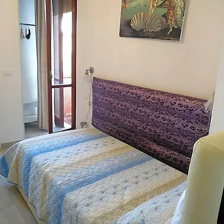 Nancy House-2