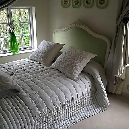 Castle Mill Bed And Breakfast Dorking-2
