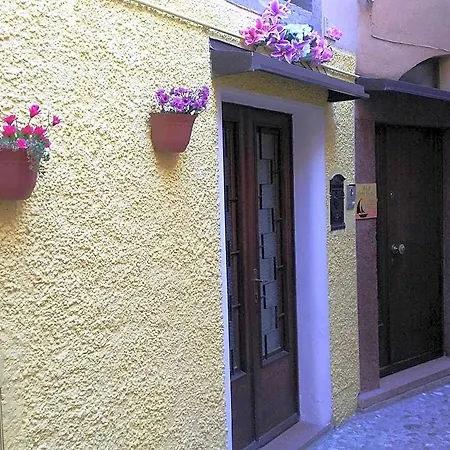 Camere Porto Vecchio Con Parcheggio A Pochi Passi Dal Castello-2