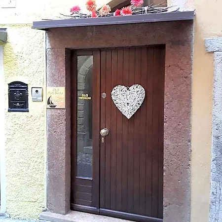 Camere Porto Vecchio Con Parcheggio A Pochi Passi Dal Castello-3