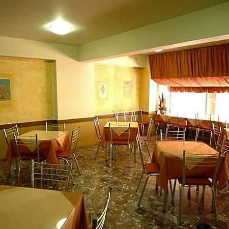 Vienna Hotel-3