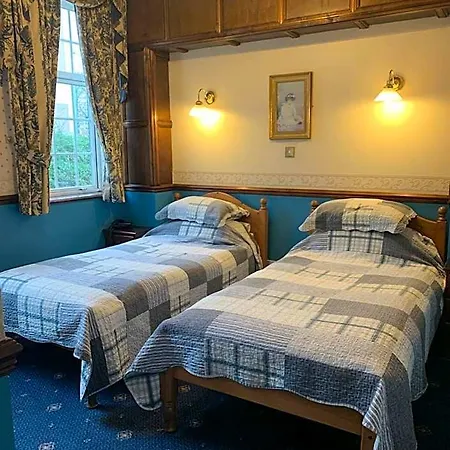 Lyndon House-2