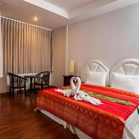 Triple Rund Place Hotel-2