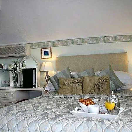 Grosvenor Lodge Guest House-3