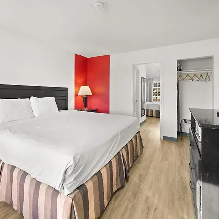 Ramada By Wyndham Ontario Airport & Convention Center-3