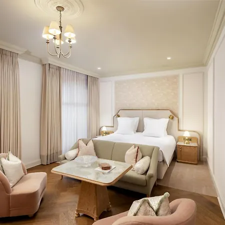 The Waldorf Hilton-3