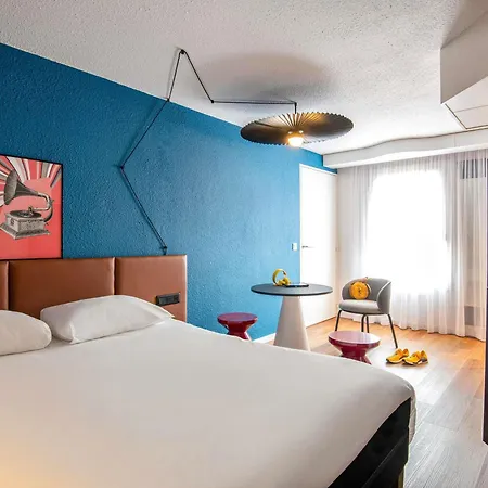 Ibis Cannes Centre-3