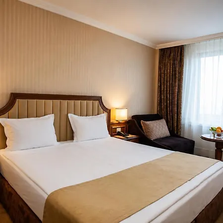 Astoria Grand Hotel-2
