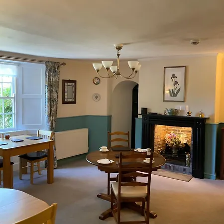Stratton Gardens-2