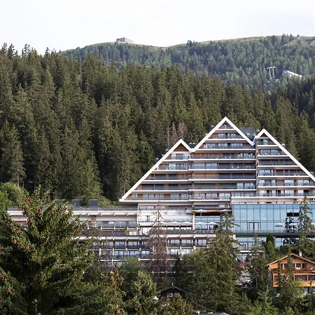Crans Ambassador-3