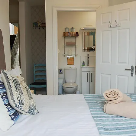 Saint Cadfans Lodge-2