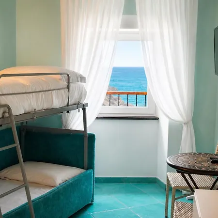 La Polena Camere Vernazza - Suite vista mare-2