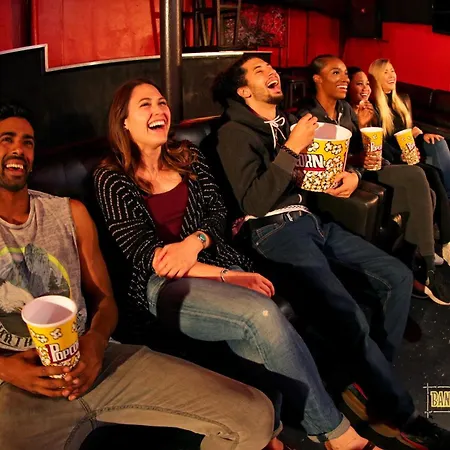 Banana Bungalow Hollywood Hotel & Hostel-3