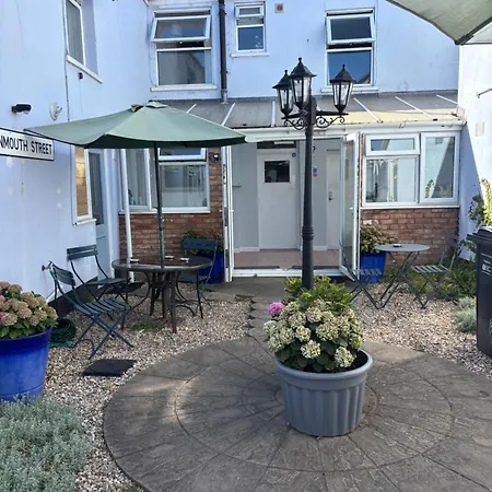 Admiral Blake Guesthouse-2