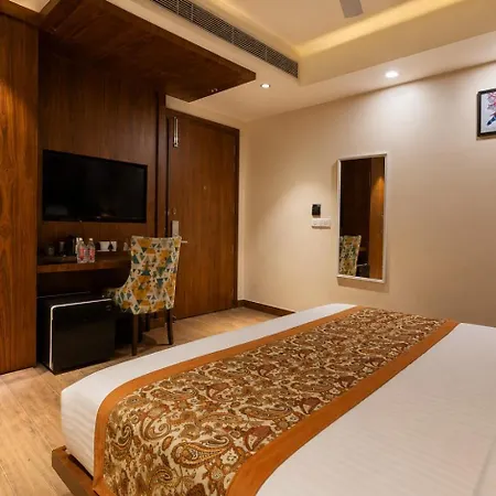 Hotel IP Royal By Qotel-3