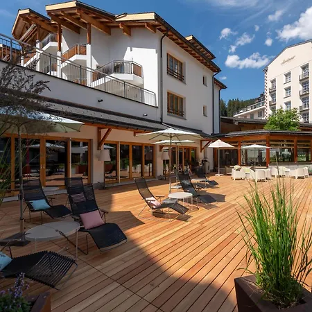 Hotel Schweizerhof Lenzerheide-3