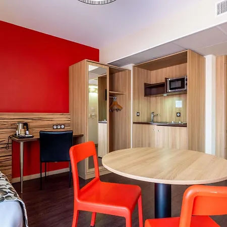Aparthotel Adagio Lyon Patio Confluence-2