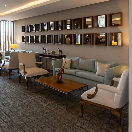 Wyndham Garden Tijuana Palacio Azteca-3