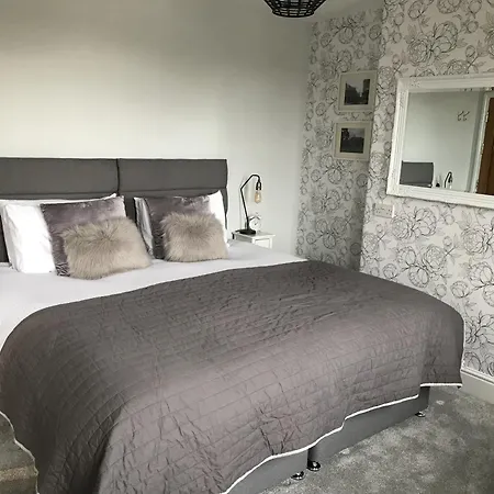 The Glastonbury Town House-3