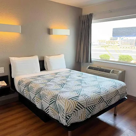 Motel 6-Las Vegas, NV - Tropicana-3
