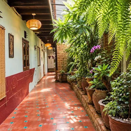 Shanti Lodge Bangkok-3