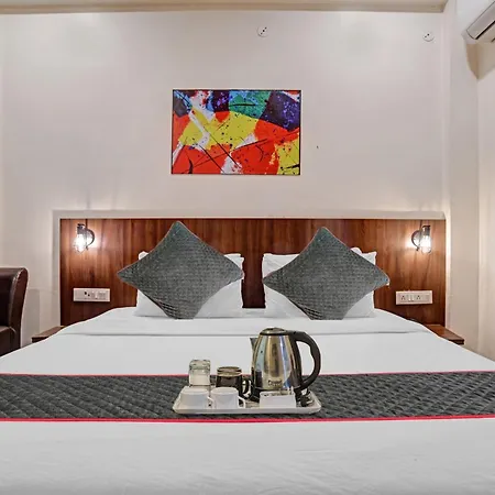 Super Townhouse Hotel O Benchmark-3