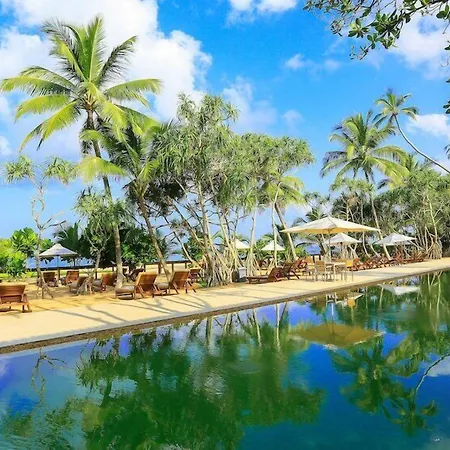 Pandanus Beach Resort & Spa-3