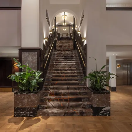 Clayton Hotel Amsterdam American-3