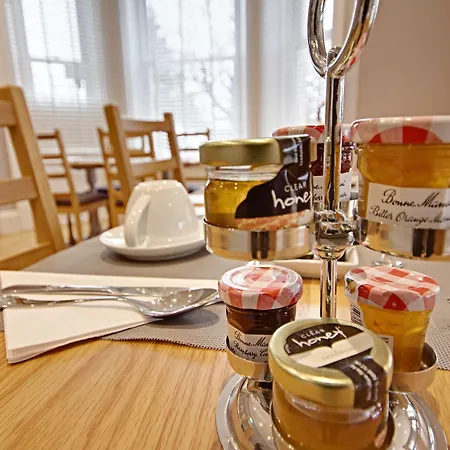Highfield Bed & Breakfast-3