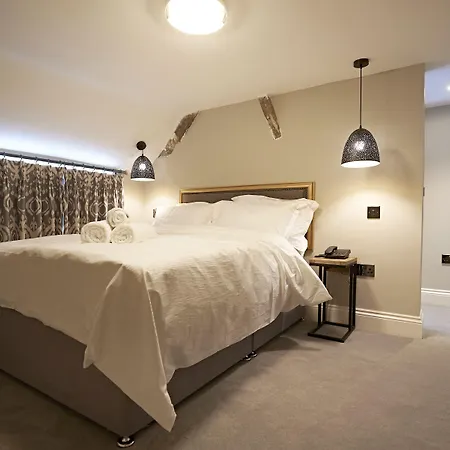 Valentinos Restaurant With Rooms-2