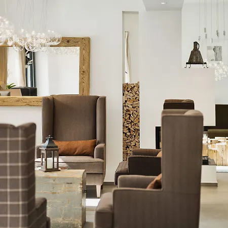 Camina Suite And Spa-3