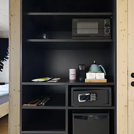 Numa Vienna Wood-3