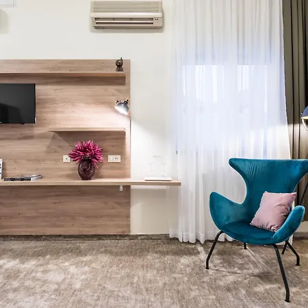 Hotel Mondo-2