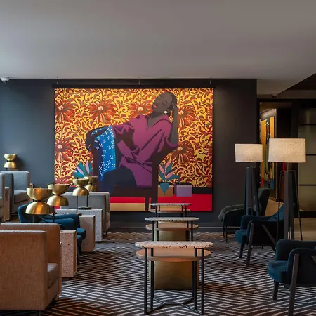 Radisson RED Hotel Johannesburg Rosebank-2