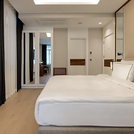 Gleam Collection Hotel-3