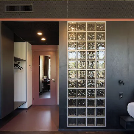 Tailormade Hotel LEO St Gallen-3