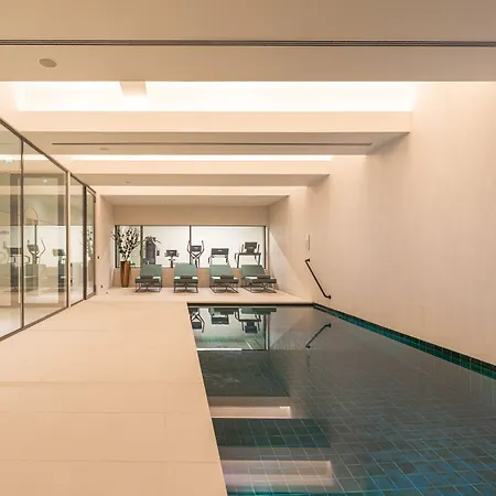 Luster Hotel-2