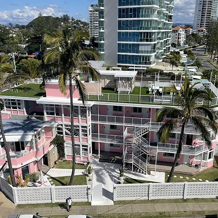 The Pink Hotel Coolangatta-3
