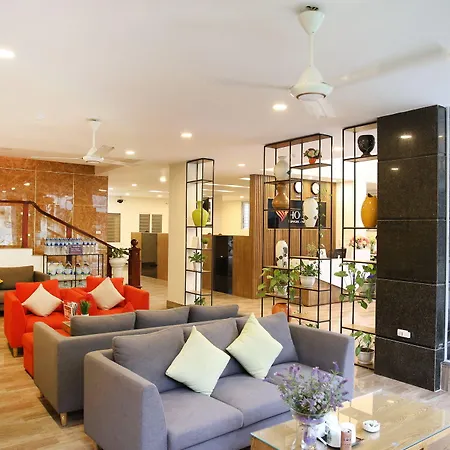 V House 5 Serviced Apartment-3