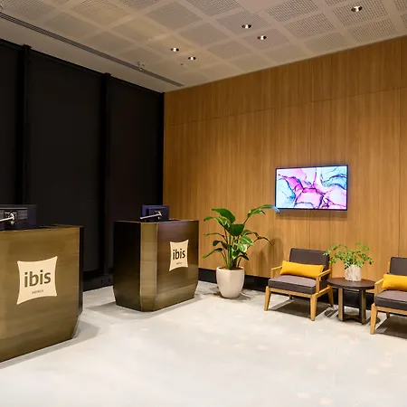 Ibis Melbourne Central-3